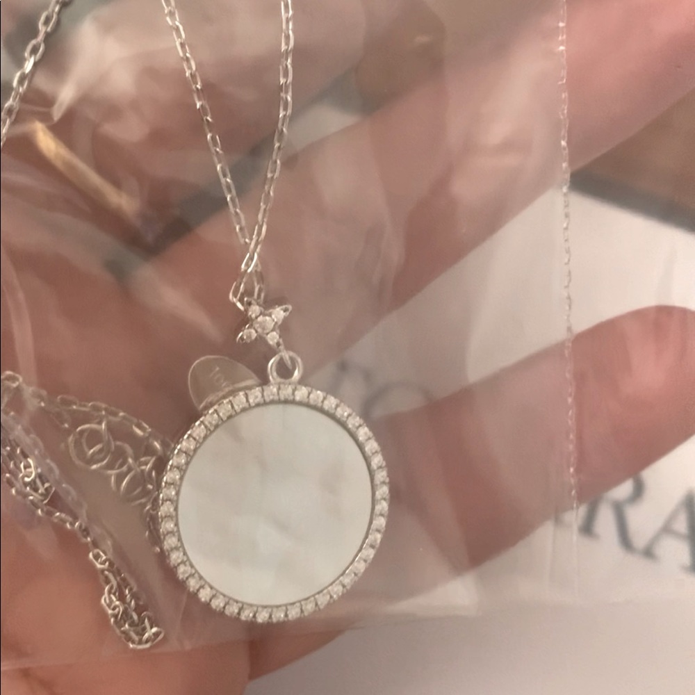 TOCARA Sterling silver with sea shell (NACAR) pendant necklace